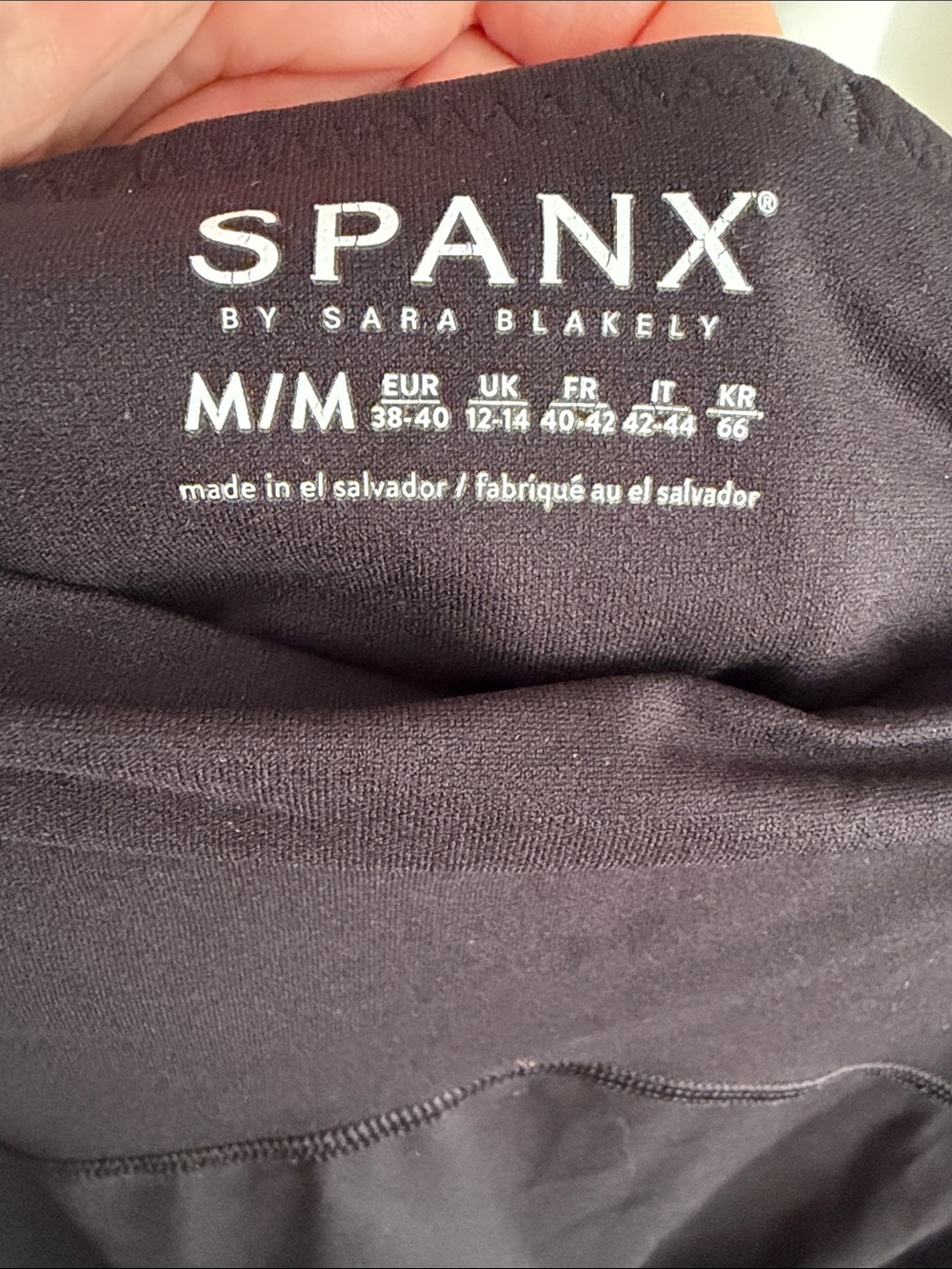 SPANX Booty Boost Active Cosmic Printed Leggings Athletic Training Gym Black M - Picture 4 of 5
